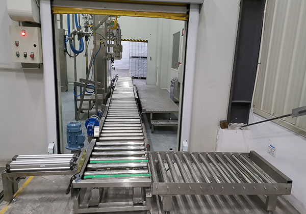 QGA-200L2A自动灌装线